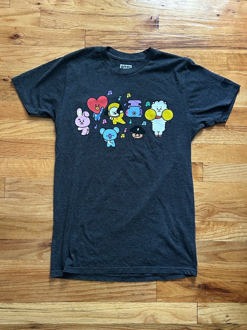 BT21 Graphic Tee Women's Small Colorful BTS Merch KPop Fan Gift Fandom Leisure